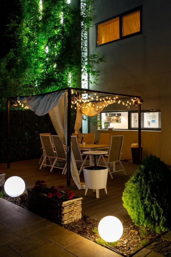 Kubiq Residence Giarmata Exterior photo