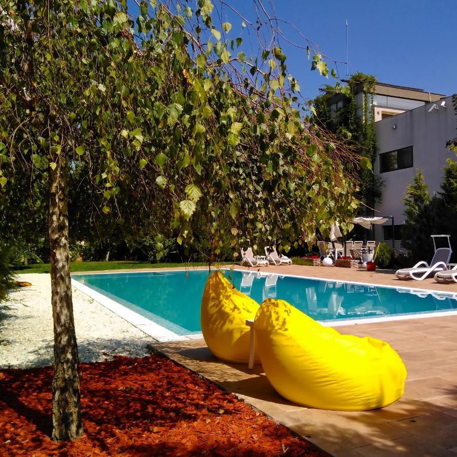 Kubiq Residence Giarmata Exterior photo